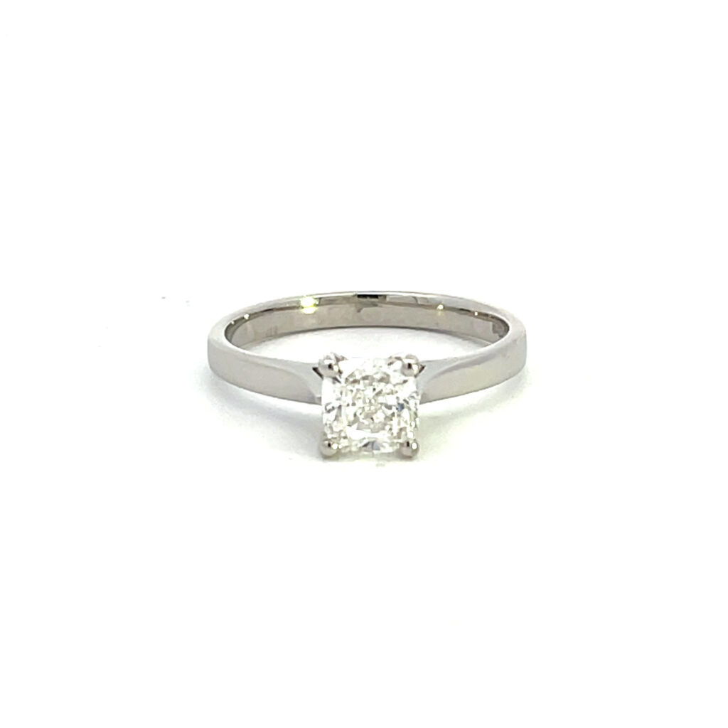 Solitaire Diamond - 1ct, F, VS1