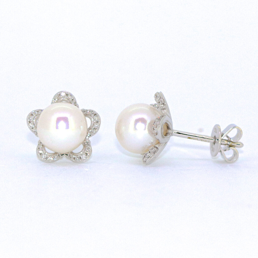Akoya Cultured Pearls With Diamonds